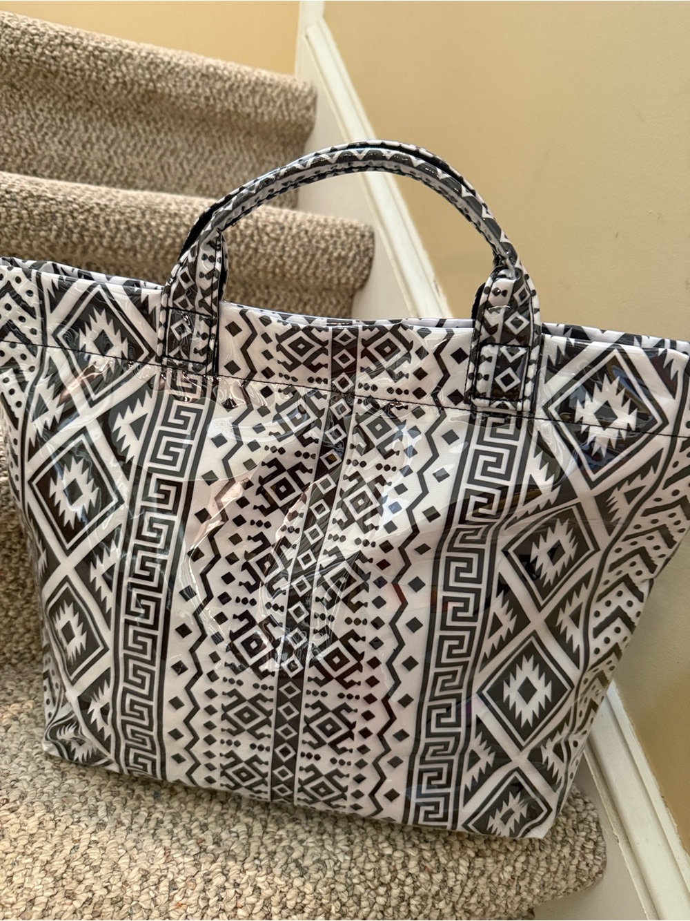 Black Patterned Tote Bag - Women - Picture 5 of 7